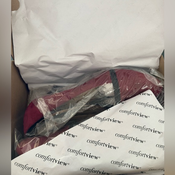 Burgundy, gently worn burgundy suede shoe.  Size 12M heel.  In box.  Runs small. - Picture 2 of 6